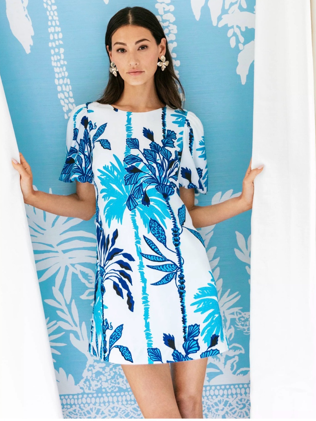 Lilly Pulitzer Skirted Romper In Coconut Oversized Swayin In The Breeze. Size 4